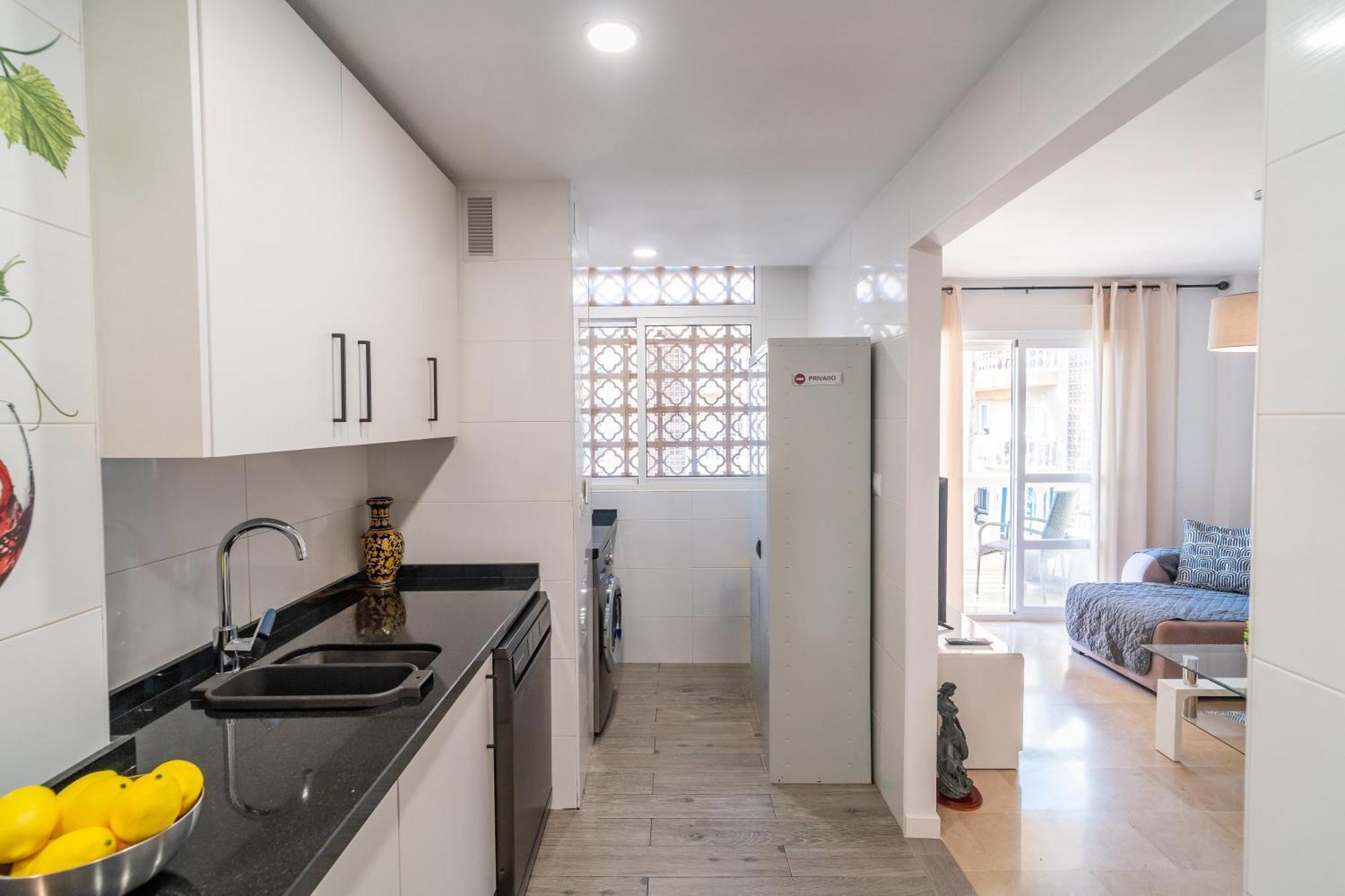 מאלגה Casa Playa Guadalmar, Beautiful Apartment In Front Of The Sea, Wifi, Ac, Smart Tv, Private Parking מראה חיצוני תמונה