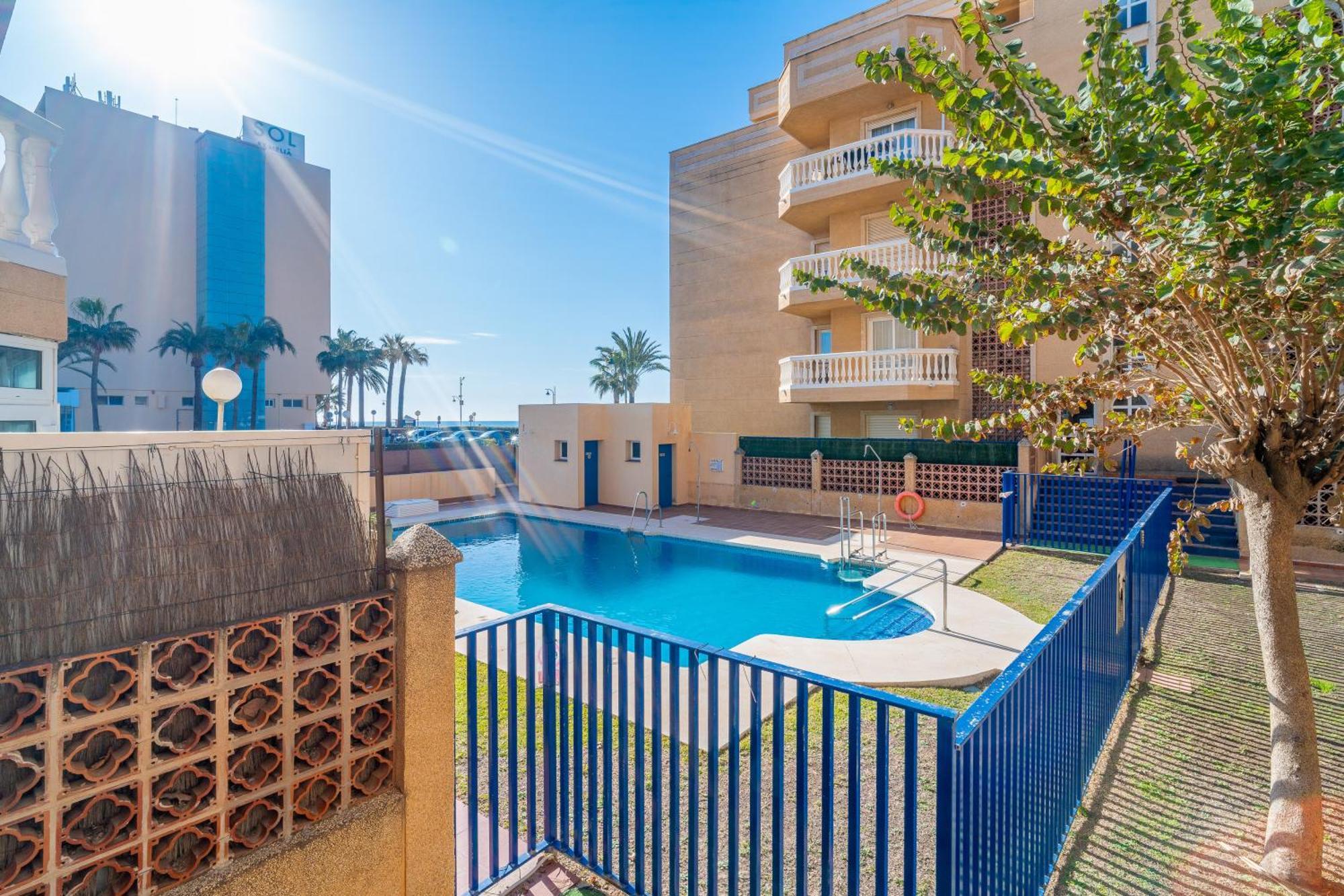 מאלגה Casa Playa Guadalmar, Beautiful Apartment In Front Of The Sea, Wifi, Ac, Smart Tv, Private Parking מראה חיצוני תמונה