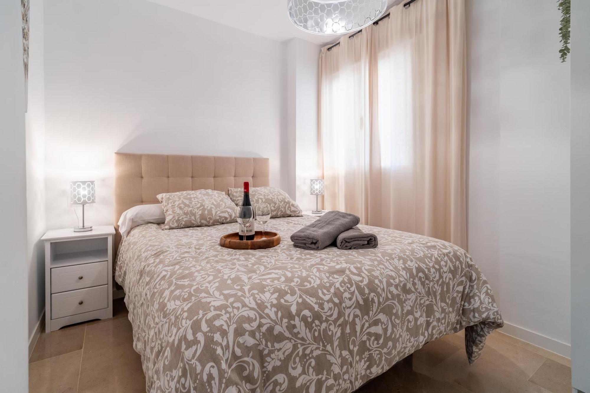 מאלגה Casa Playa Guadalmar, Beautiful Apartment In Front Of The Sea, Wifi, Ac, Smart Tv, Private Parking מראה חיצוני תמונה