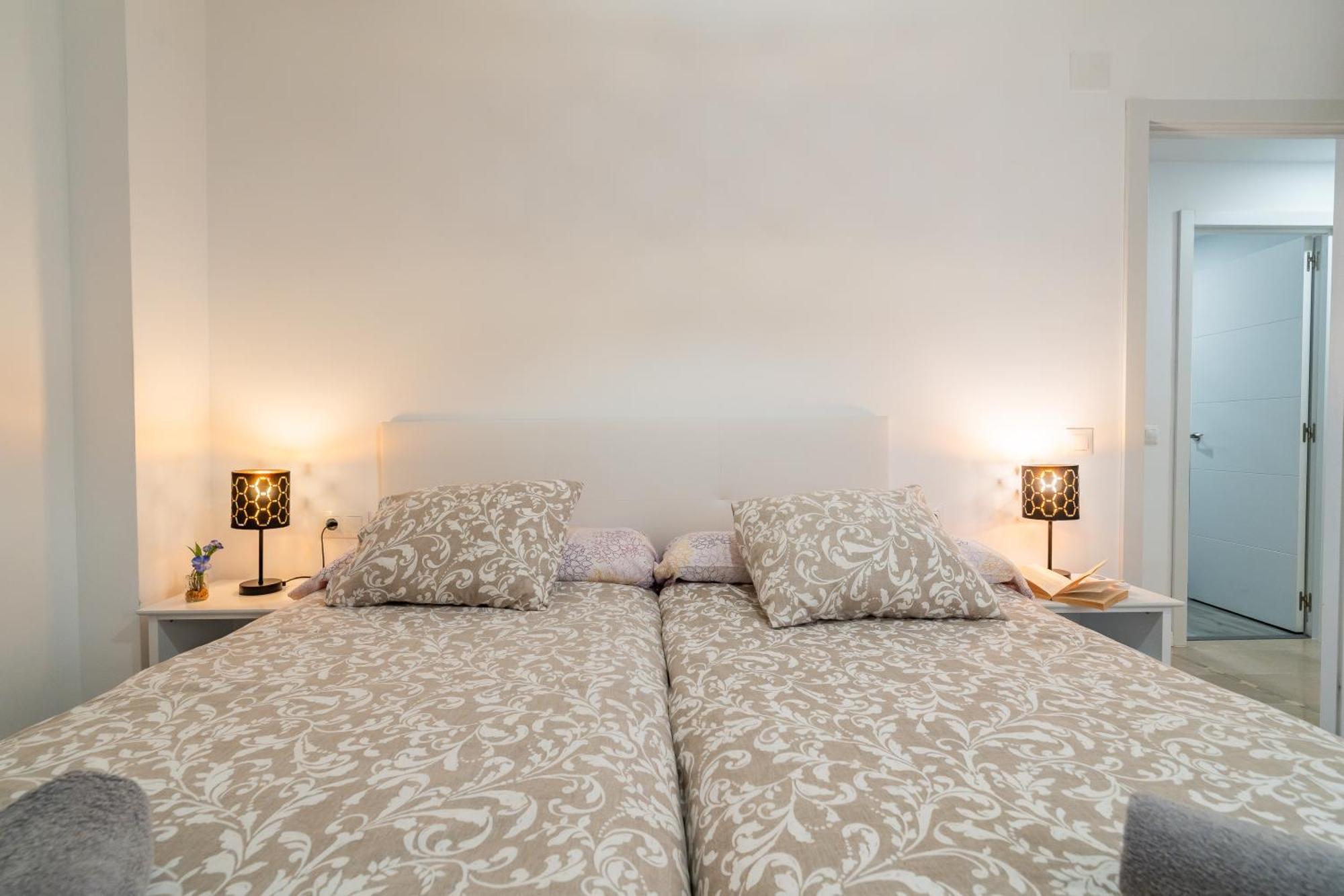 מאלגה Casa Playa Guadalmar, Beautiful Apartment In Front Of The Sea, Wifi, Ac, Smart Tv, Private Parking מראה חיצוני תמונה