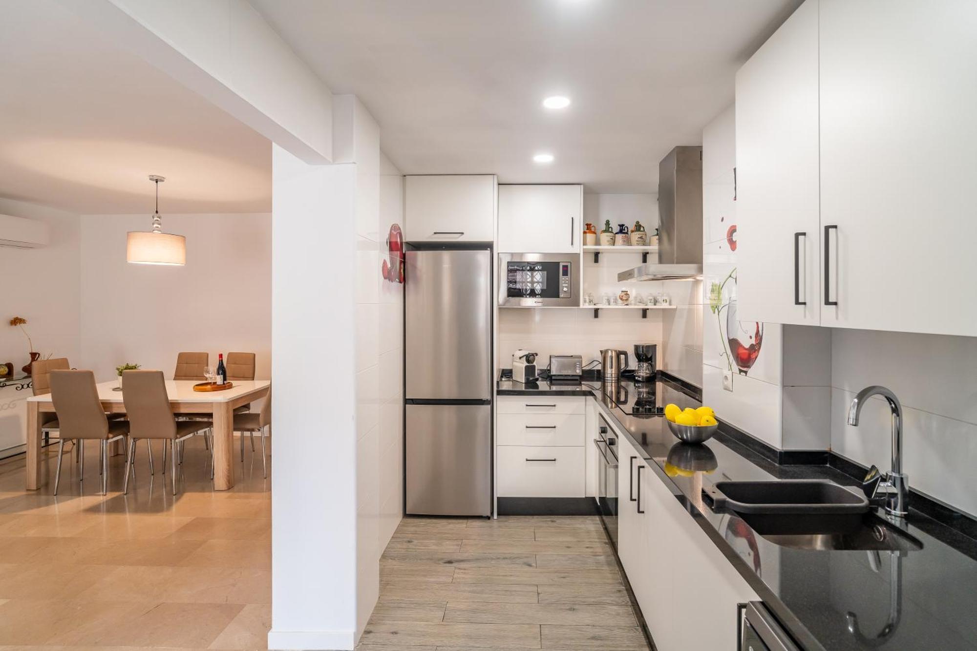 מאלגה Casa Playa Guadalmar, Beautiful Apartment In Front Of The Sea, Wifi, Ac, Smart Tv, Private Parking מראה חיצוני תמונה