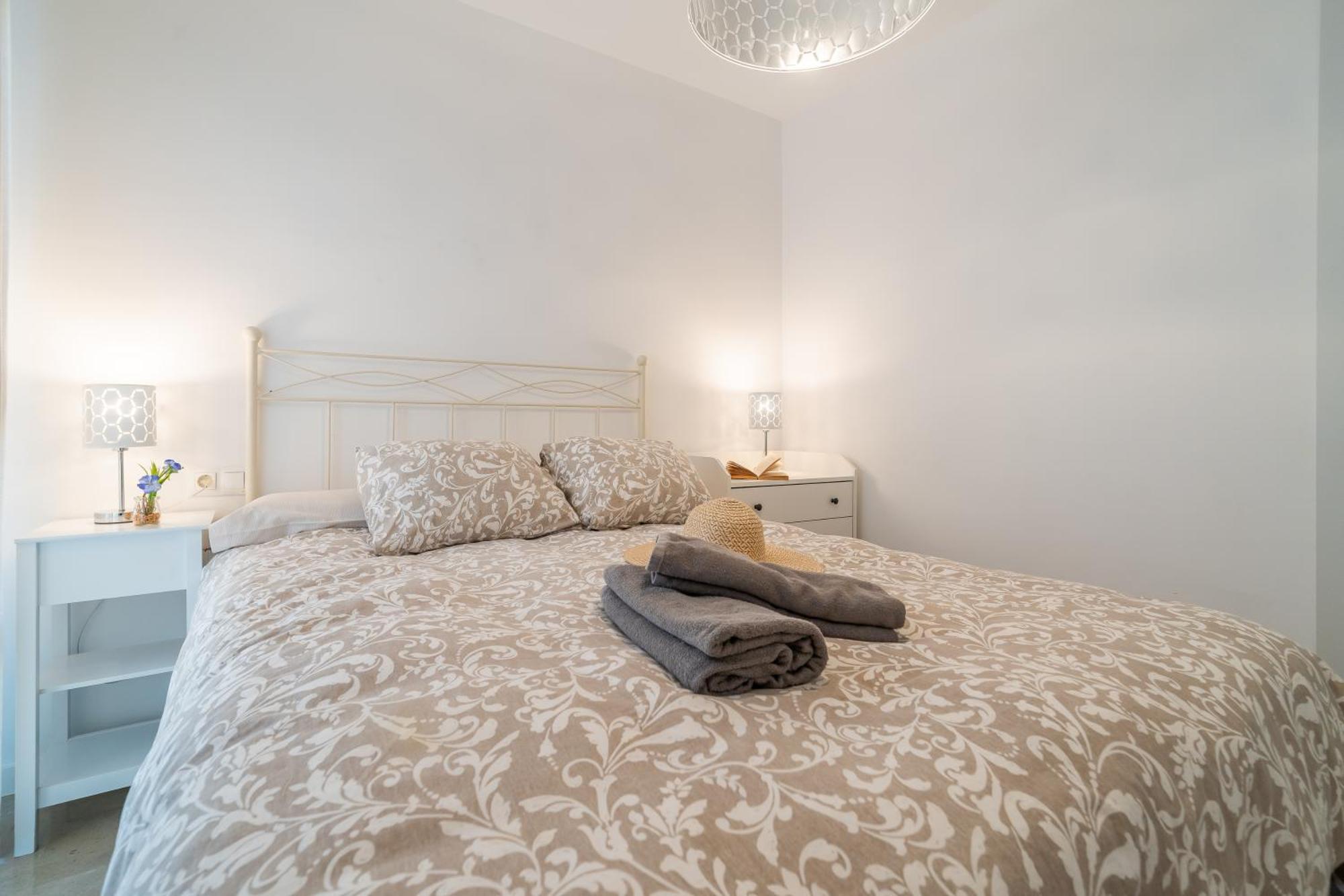 מאלגה Casa Playa Guadalmar, Beautiful Apartment In Front Of The Sea, Wifi, Ac, Smart Tv, Private Parking מראה חיצוני תמונה